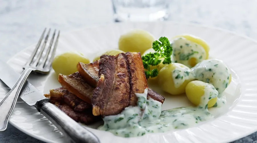 Stegt flæsk med persillesovs